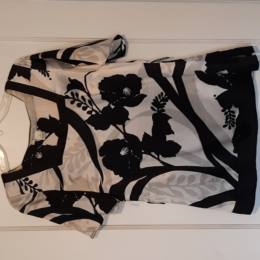 White House Black Market Silk Floral Tunic Small